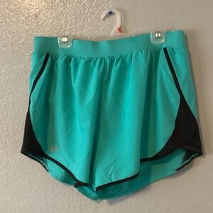 Under Armour Women's Teal and Black Athletic Shorts NWT
